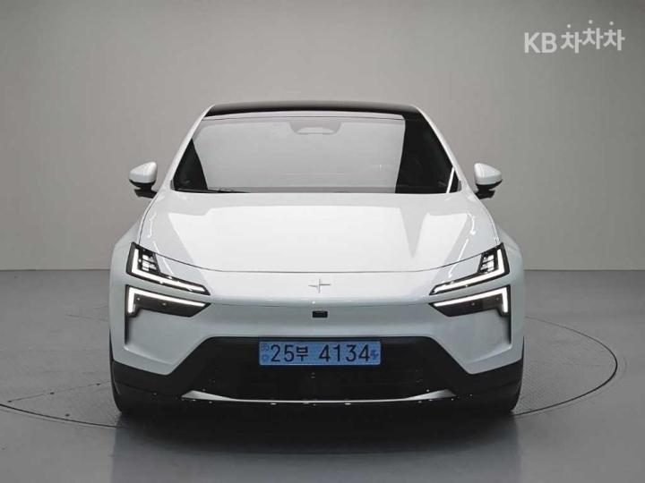 Polestar Polestar 4 2026 photo 2