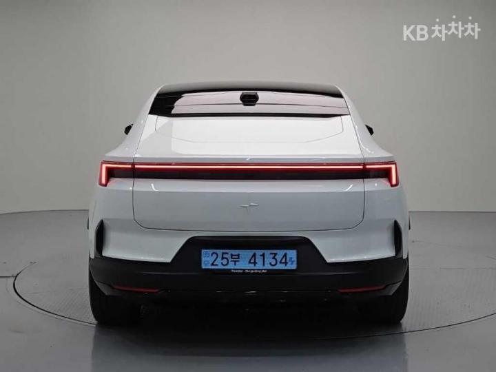 Polestar Polestar 4 2026 photo 3