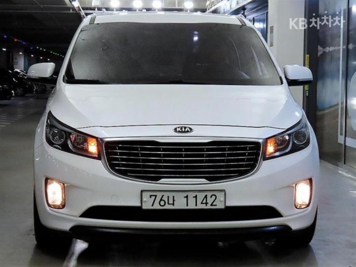 Kia Carnival — miniaturë 2