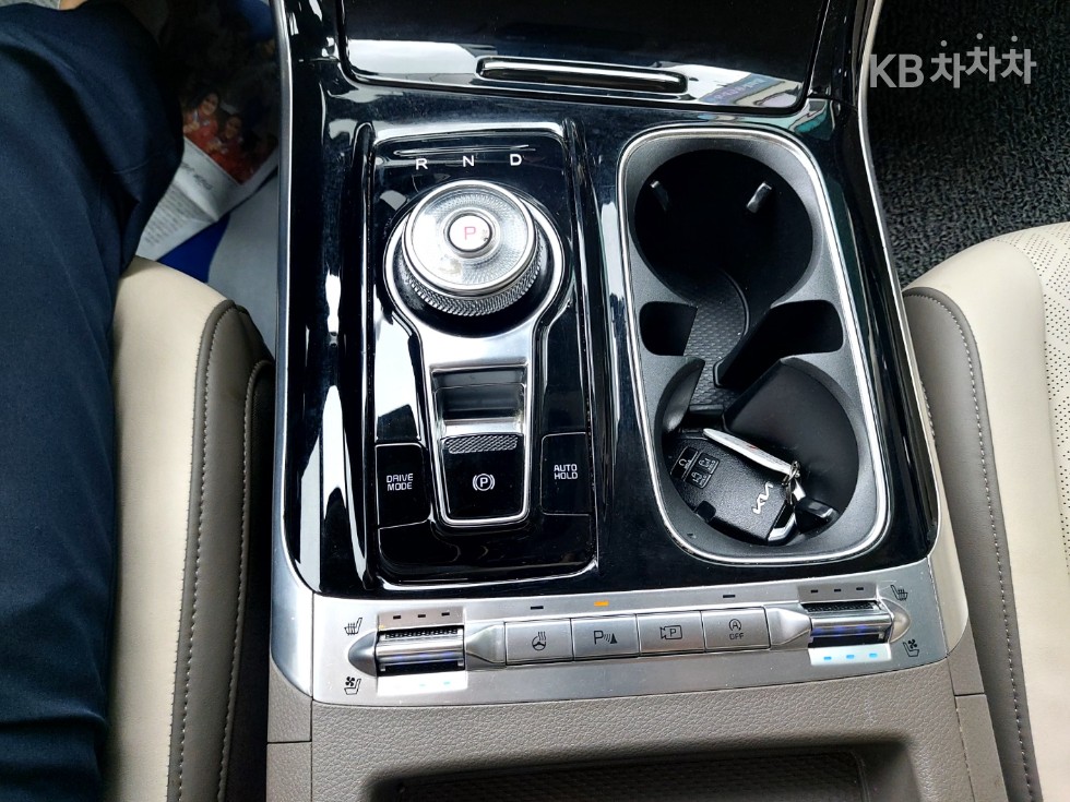 Kia Carnival — miniaturë 10