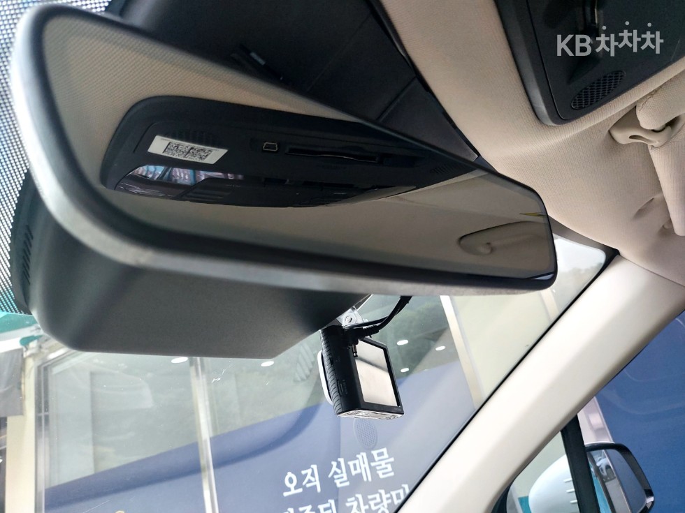 Kia Carnival — miniaturë 11