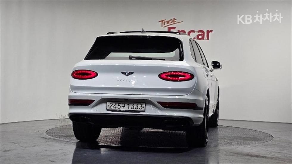 2024 Bentley Used Car photo