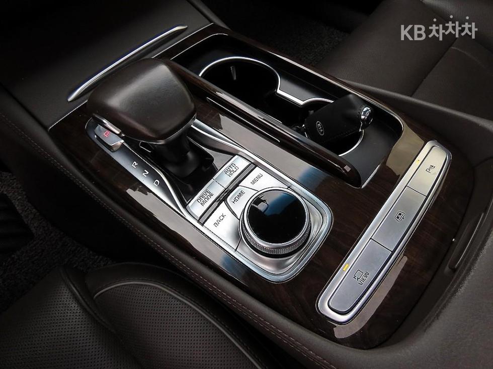 Kia K9 — miniaturë 11