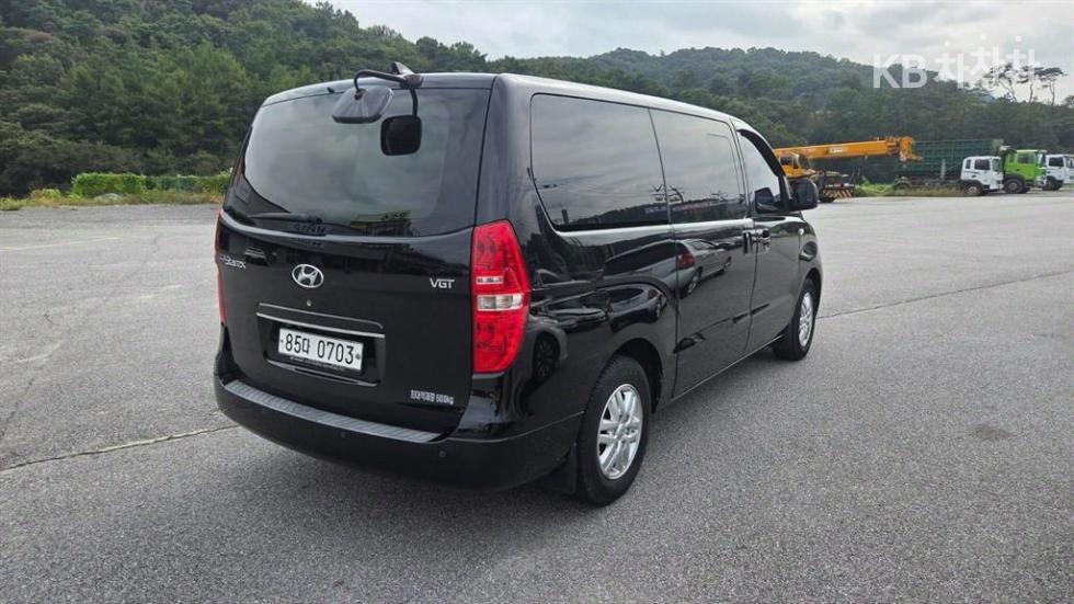 Hyundai Starex — miniaturë 3