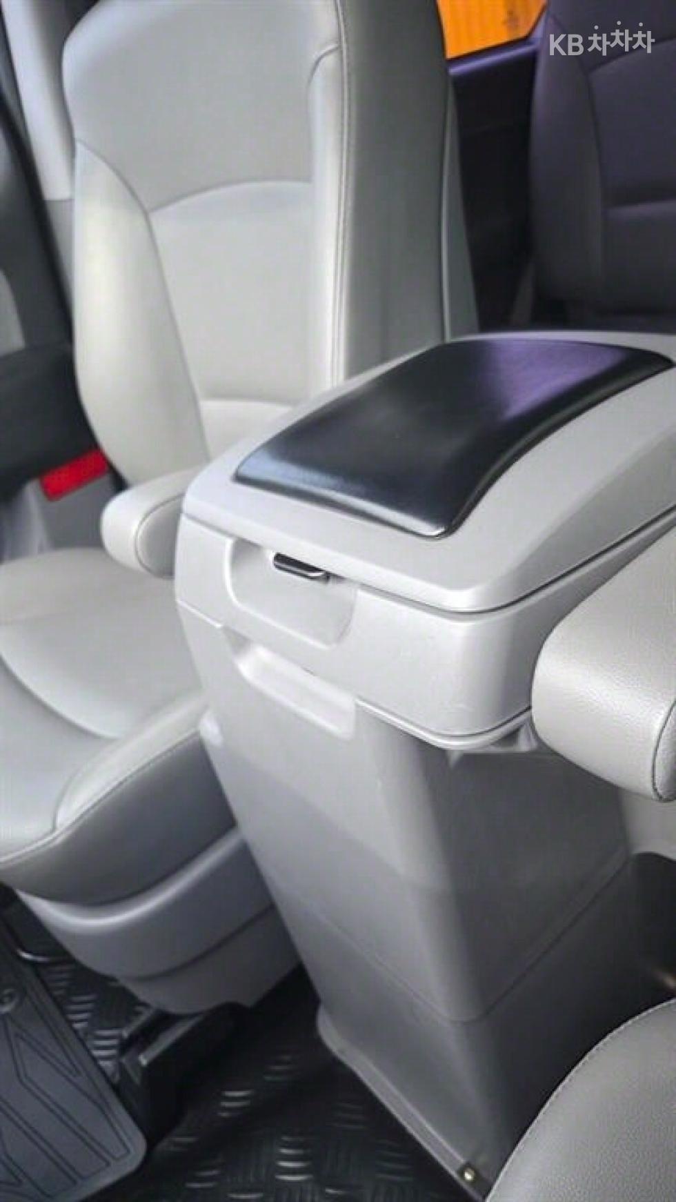 Hyundai Starex — miniaturë 15