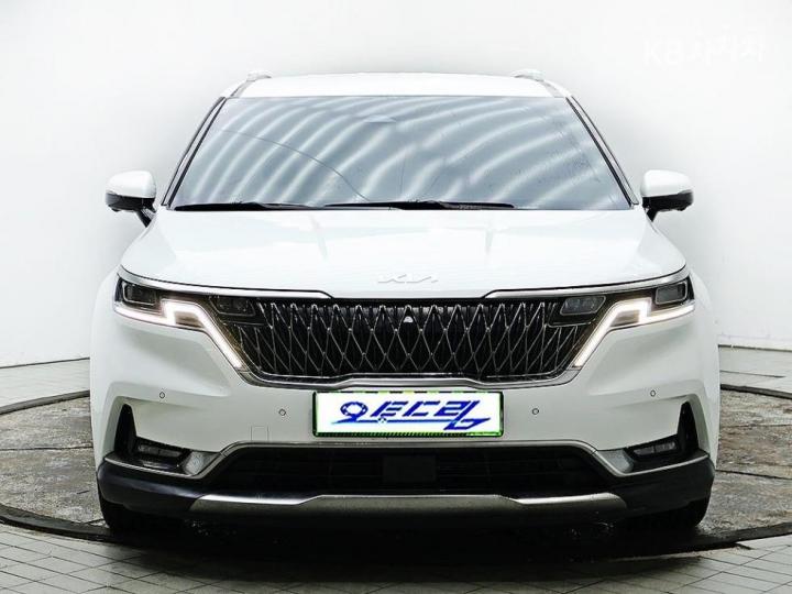 Kia Carnival Gasoline 9-Seater Signature — foto 1