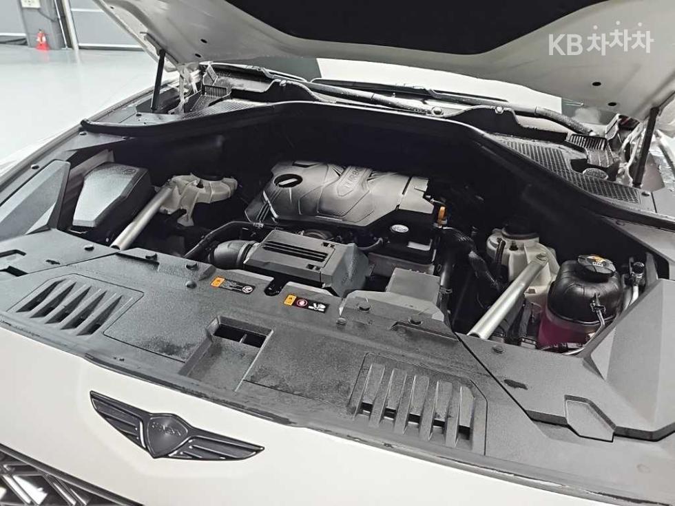 2024 Genesis GV80 photo
