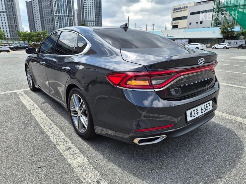Hyundai Grandeur — miniaturë 4