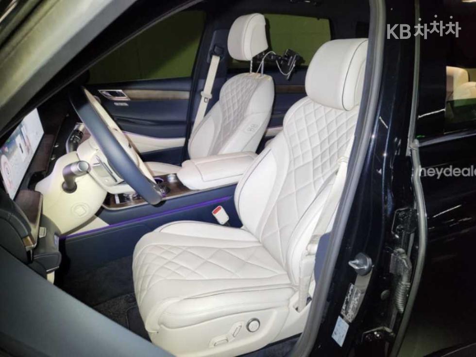 2024 Genesis GV80 photo