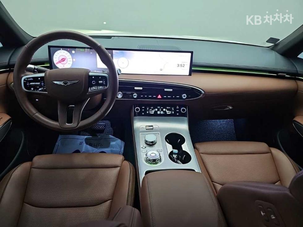 2026 Genesis GV70 photo