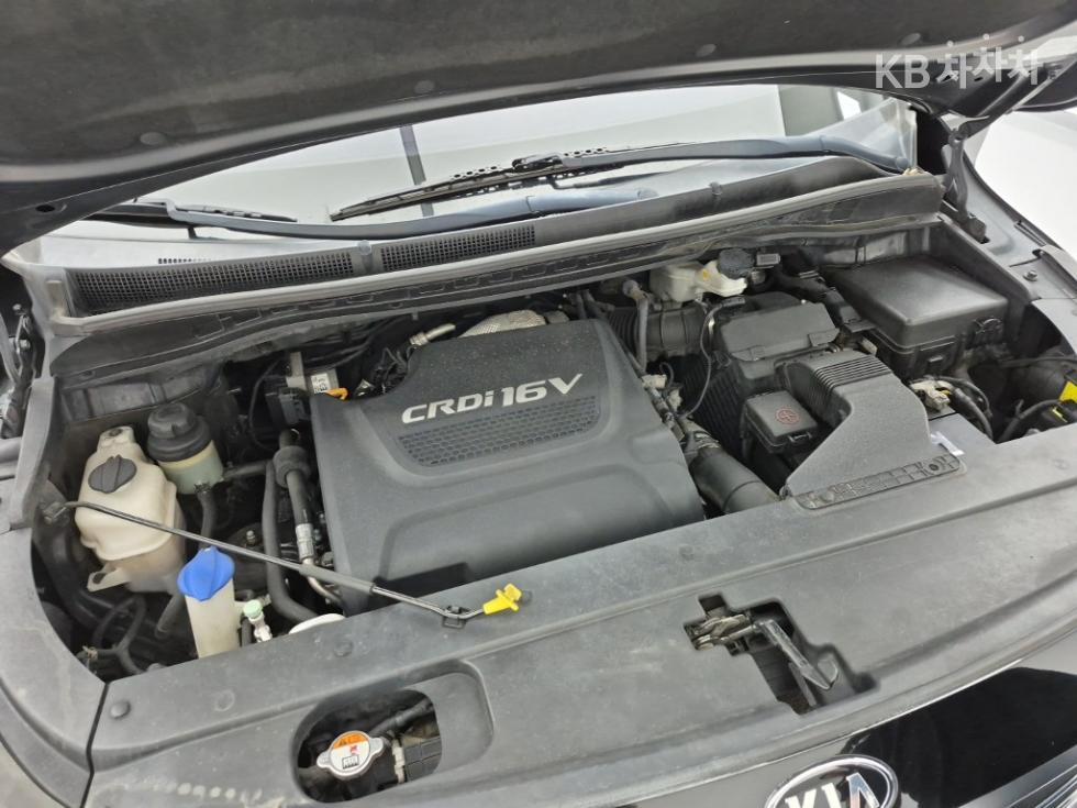 Kia Carnival — miniaturë 6