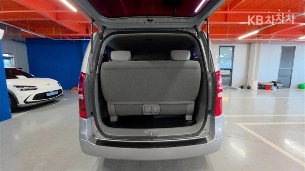 Hyundai Starex — miniaturë 7