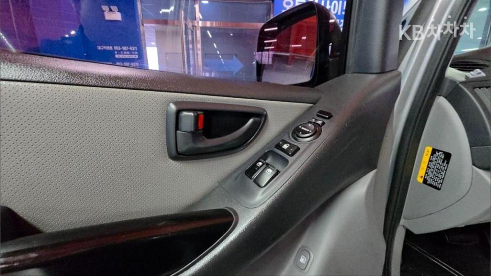 Hyundai Starex — miniaturë 13