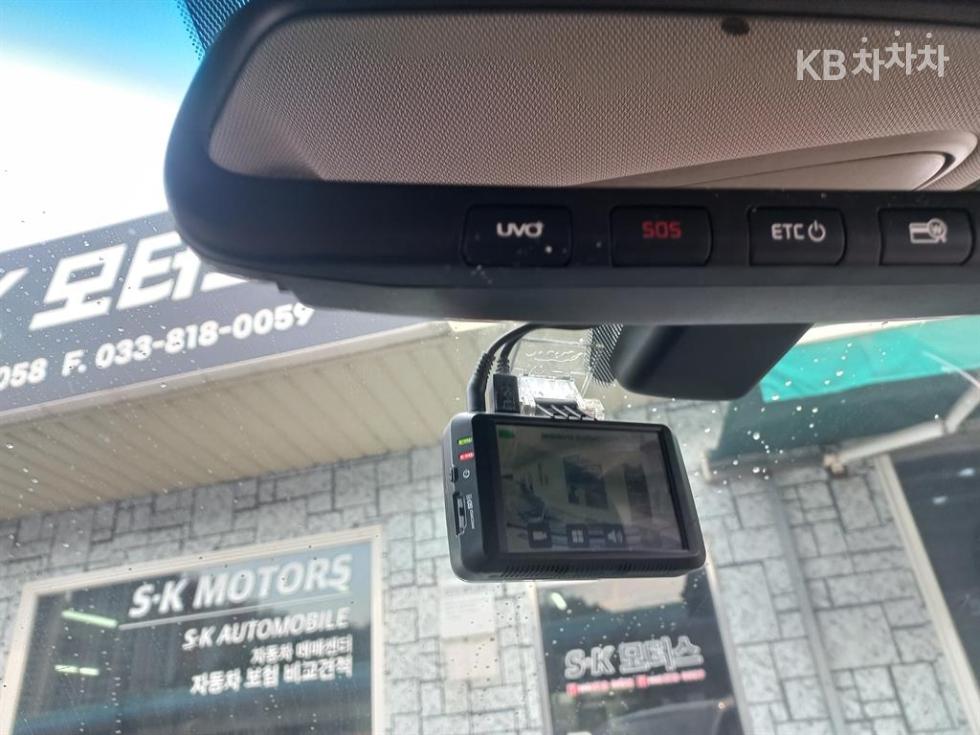 Kia Carnival — miniaturë 10