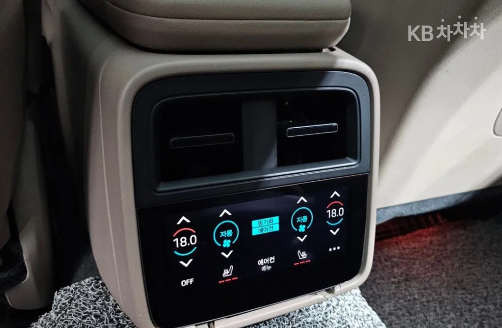 Porsche Taycan — miniaturë 22
