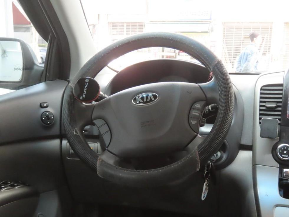 Kia Carnival — miniaturë 16