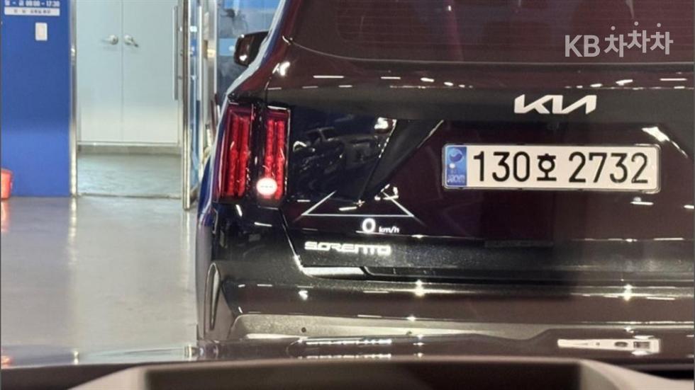 Kia Carnival — miniaturë 14