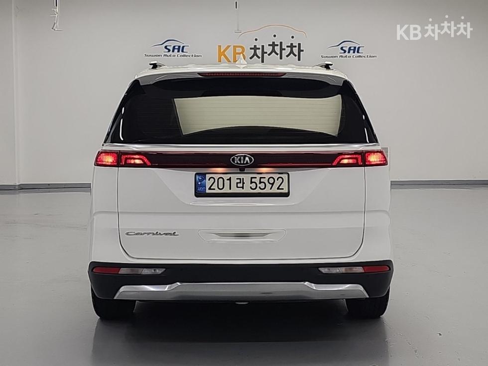 Kia Carnival — miniaturë 3