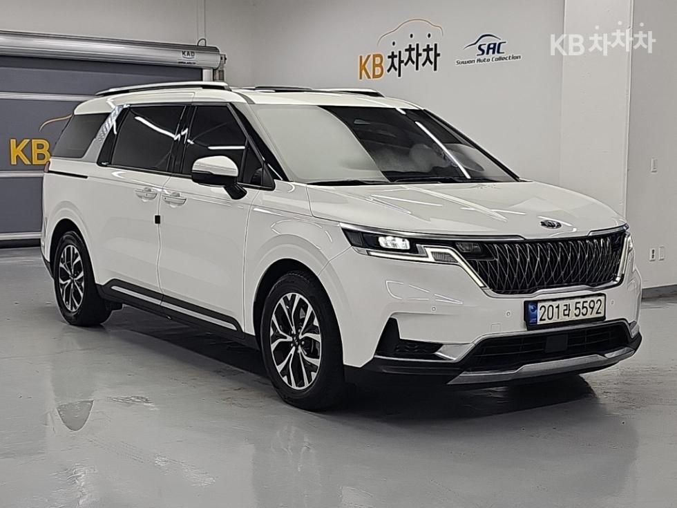 Kia Carnival — miniaturë 4