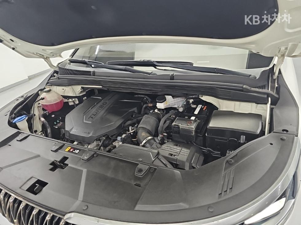 Kia Carnival — miniaturë 5