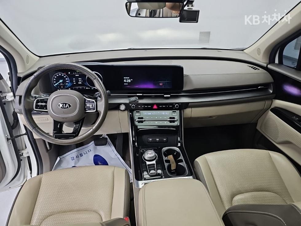 Kia Carnival — miniaturë 7