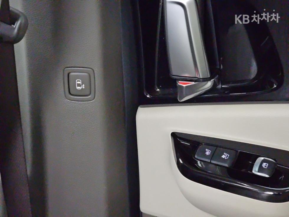 Kia Carnival — miniaturë 14