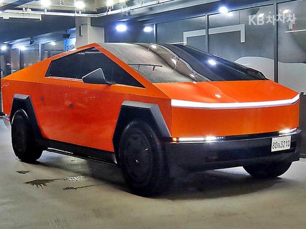 테슬라 사이버트럭 2026년식 테슬라 사이버트럭 Cyberbeast 기본형