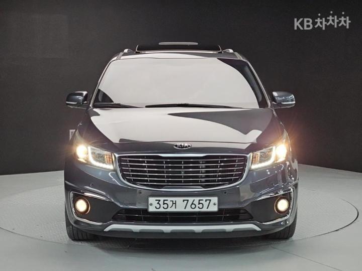 Kia Carnival — miniaturë 2