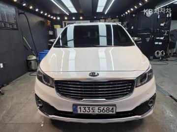 Kia Carnival 9  seats 2.2  diesel  luxury — foto 1