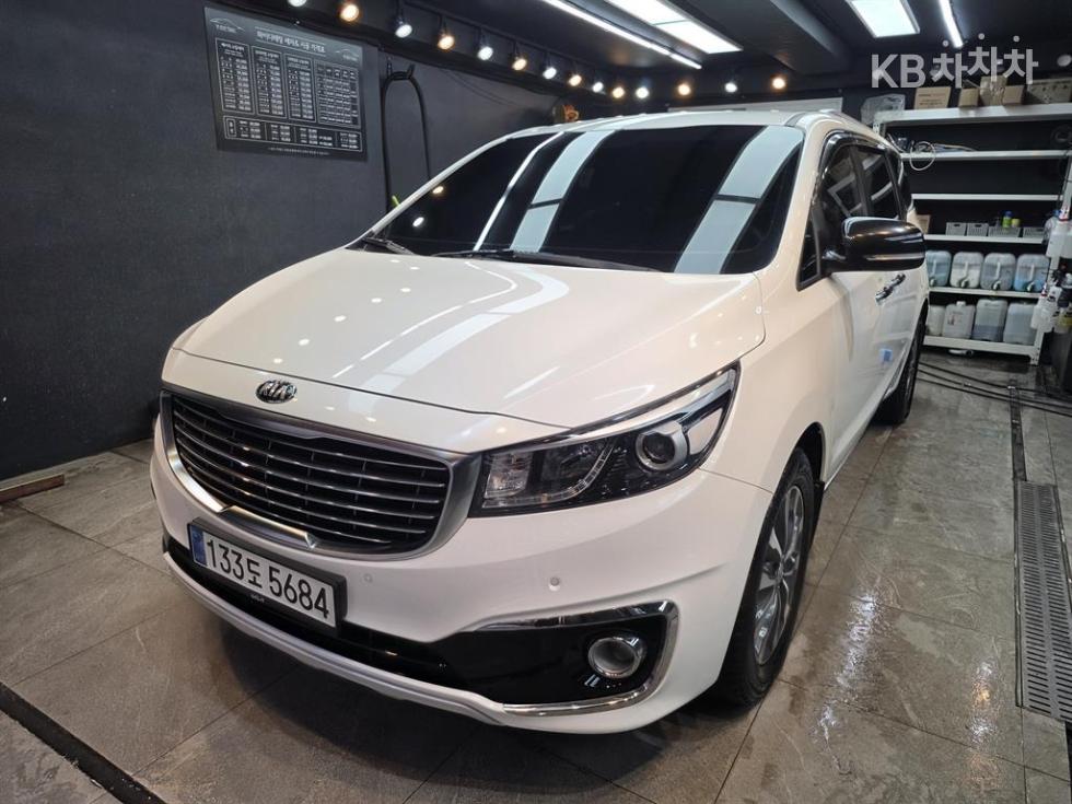 Kia Carnival — miniaturë 3