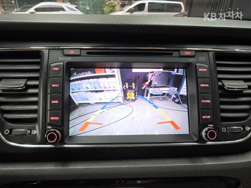 Kia Carnival — miniaturë 16