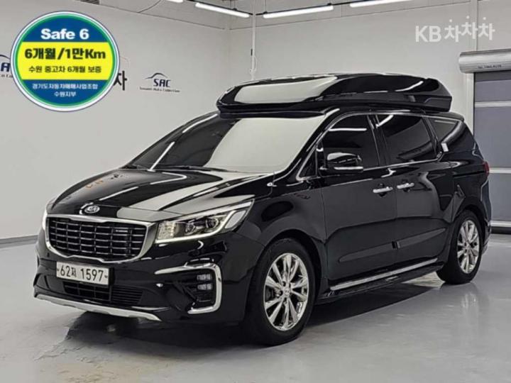 Kia Carnival 9-Seater Hi-Limousine Prestige — foto 1