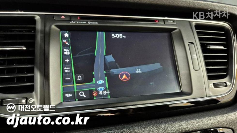 Kia Carnival — miniaturë 8