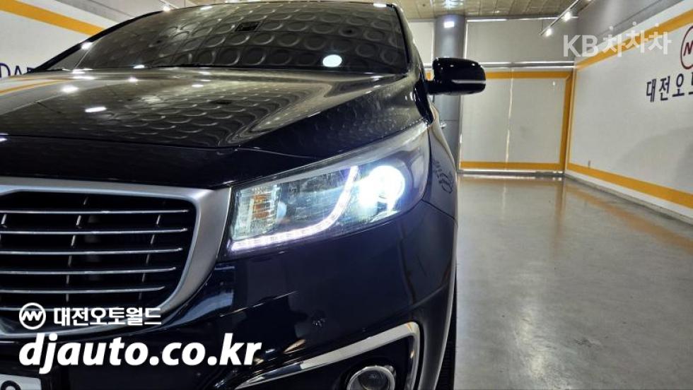 Kia Carnival — miniaturë 19