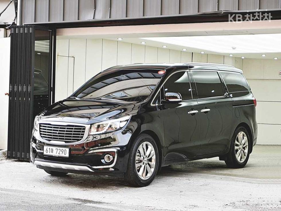 Kia Carnival