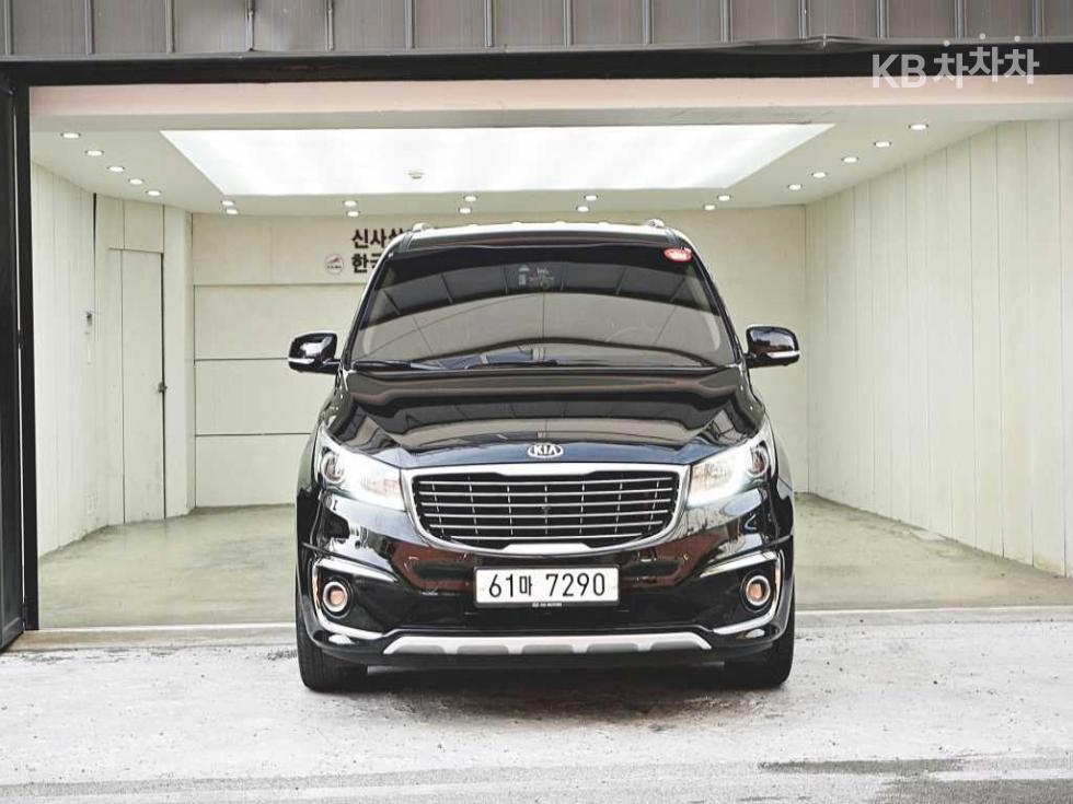 Kia Carnival — miniaturë 2