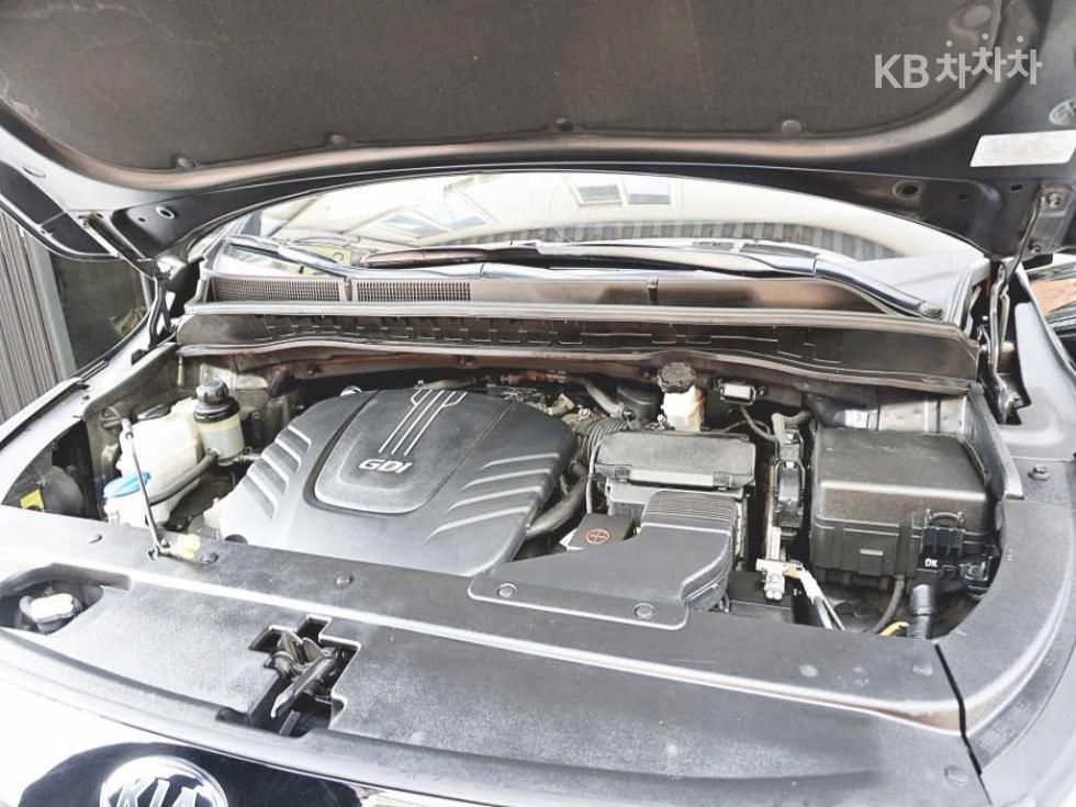 Kia Carnival — miniaturë 20