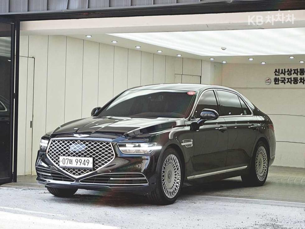 Genesis G90