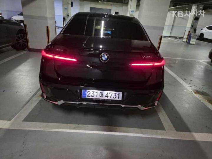 BMW 7er 740d xDrive M Sport — foto 1