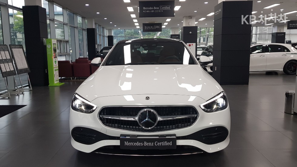 Mercedes-Benz C-Class