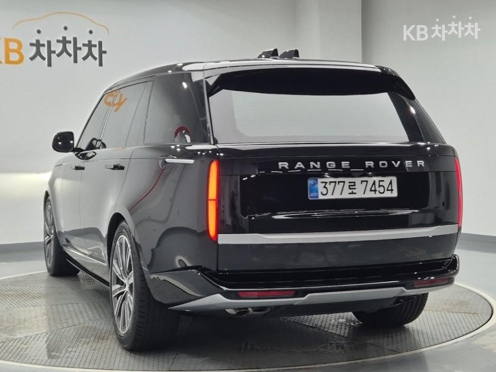 Land Rover Range Rover — miniaturë 2