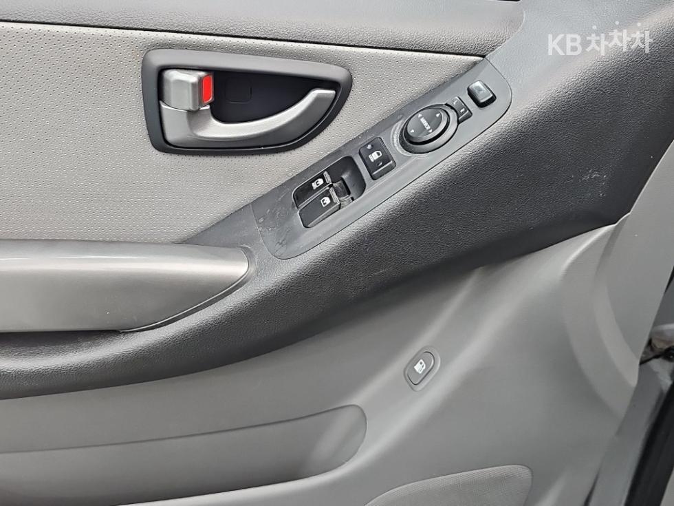 Hyundai Starex — miniaturë 15