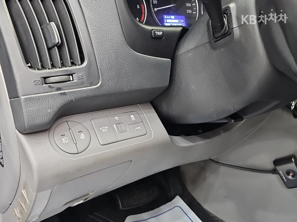Hyundai Starex — miniaturë 16