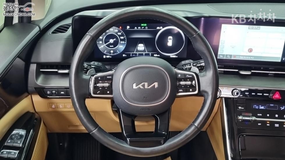 Kia Carnival — miniaturë 11