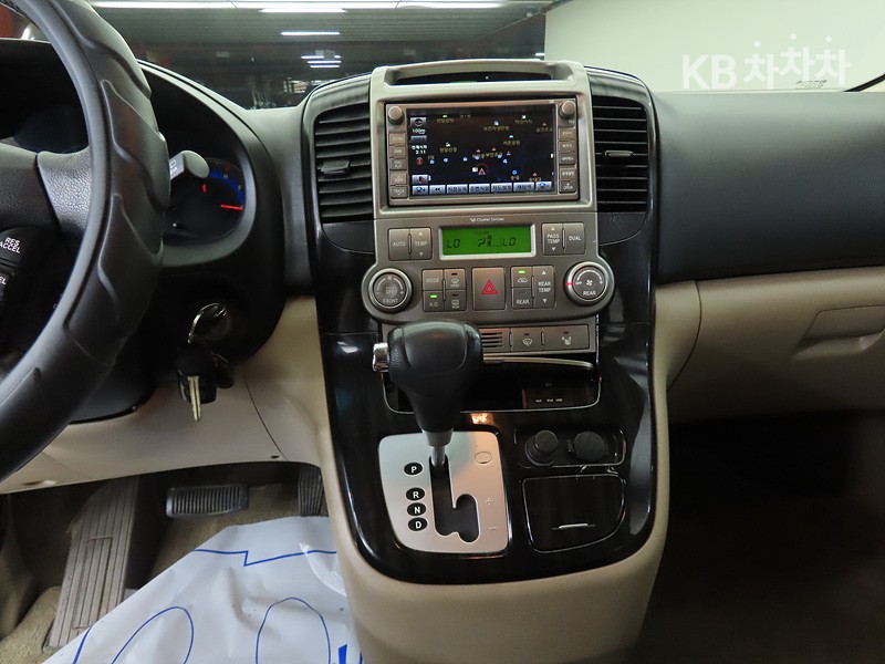 Kia Carnival — miniaturë 10