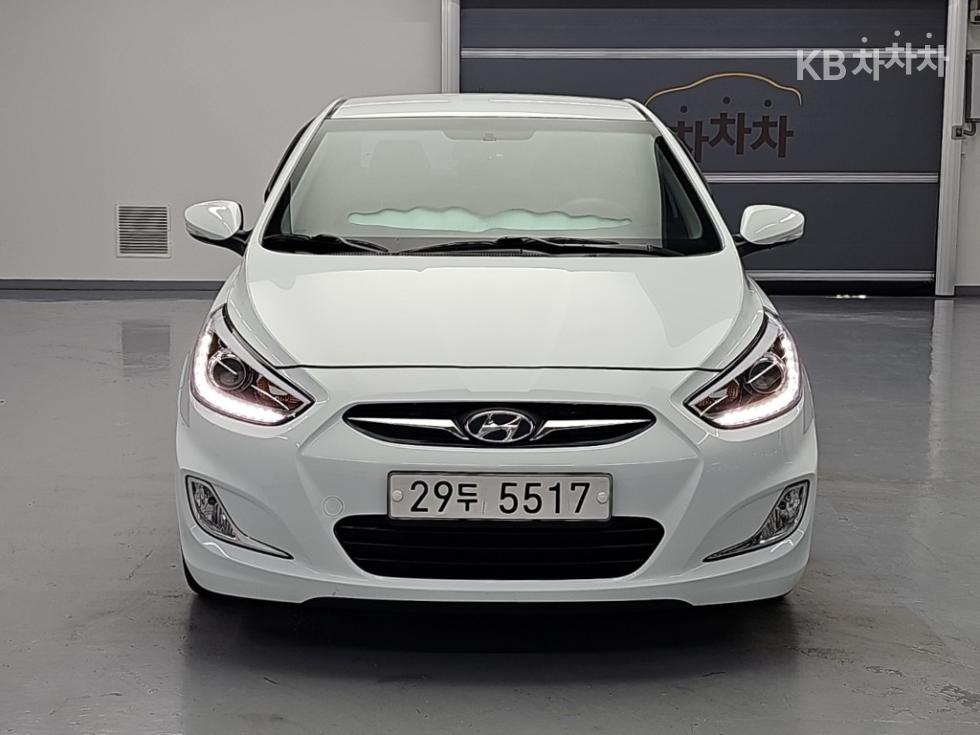 Hyundai Accent — miniaturë 2