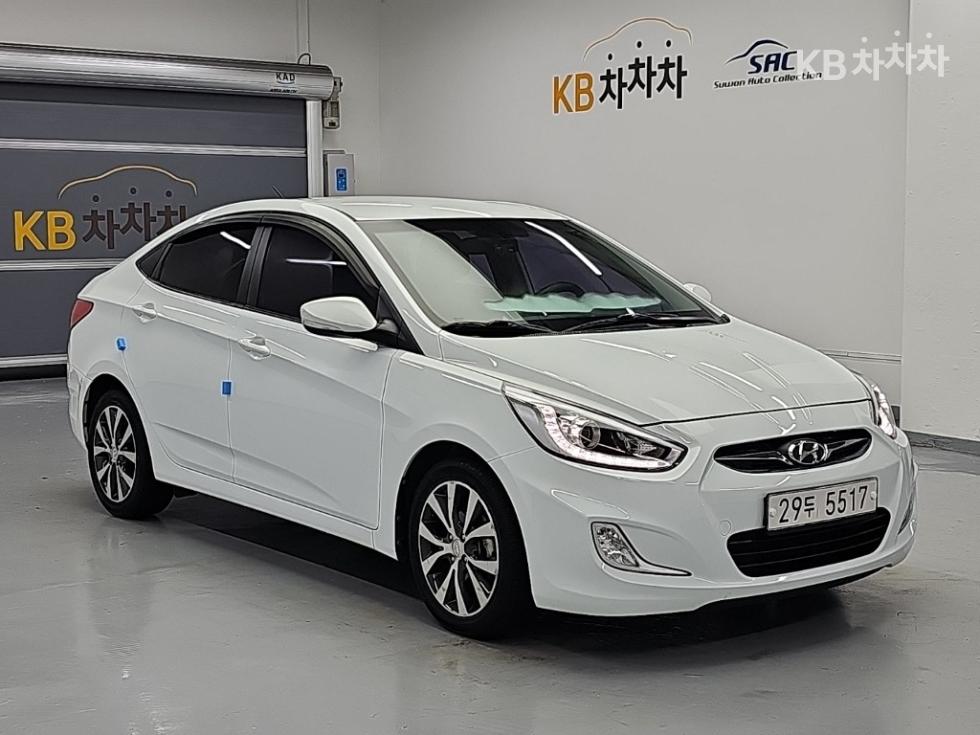 Hyundai Accent — miniaturë 4