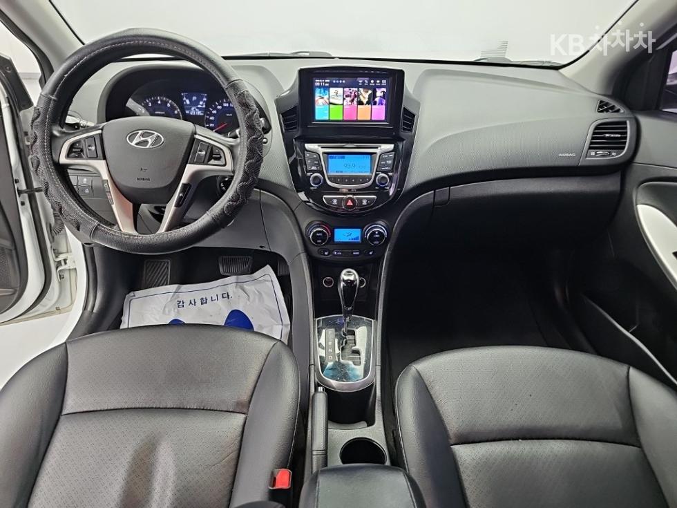Hyundai Accent — miniaturë 7