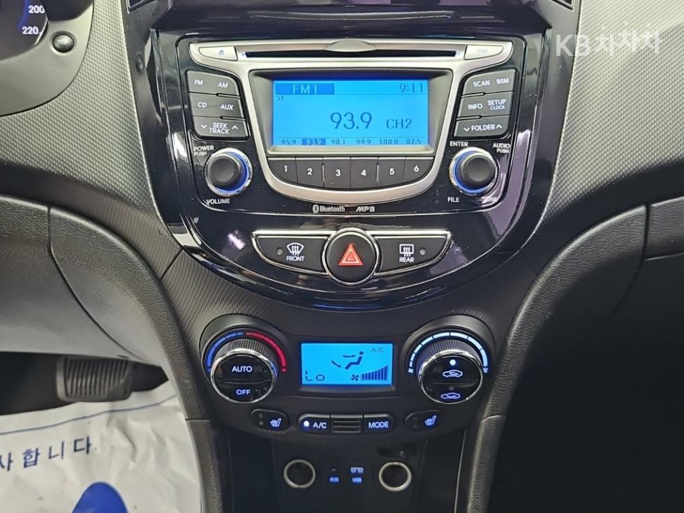Hyundai Accent — miniaturë 10