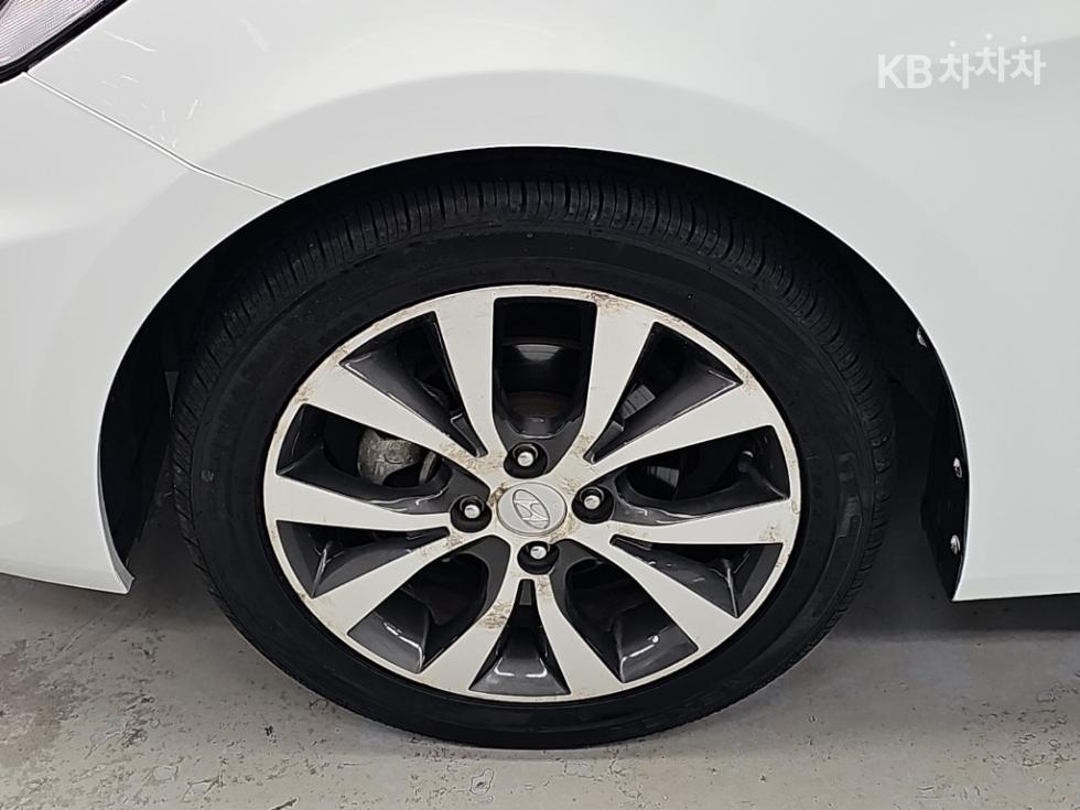 Hyundai Accent — miniaturë 19